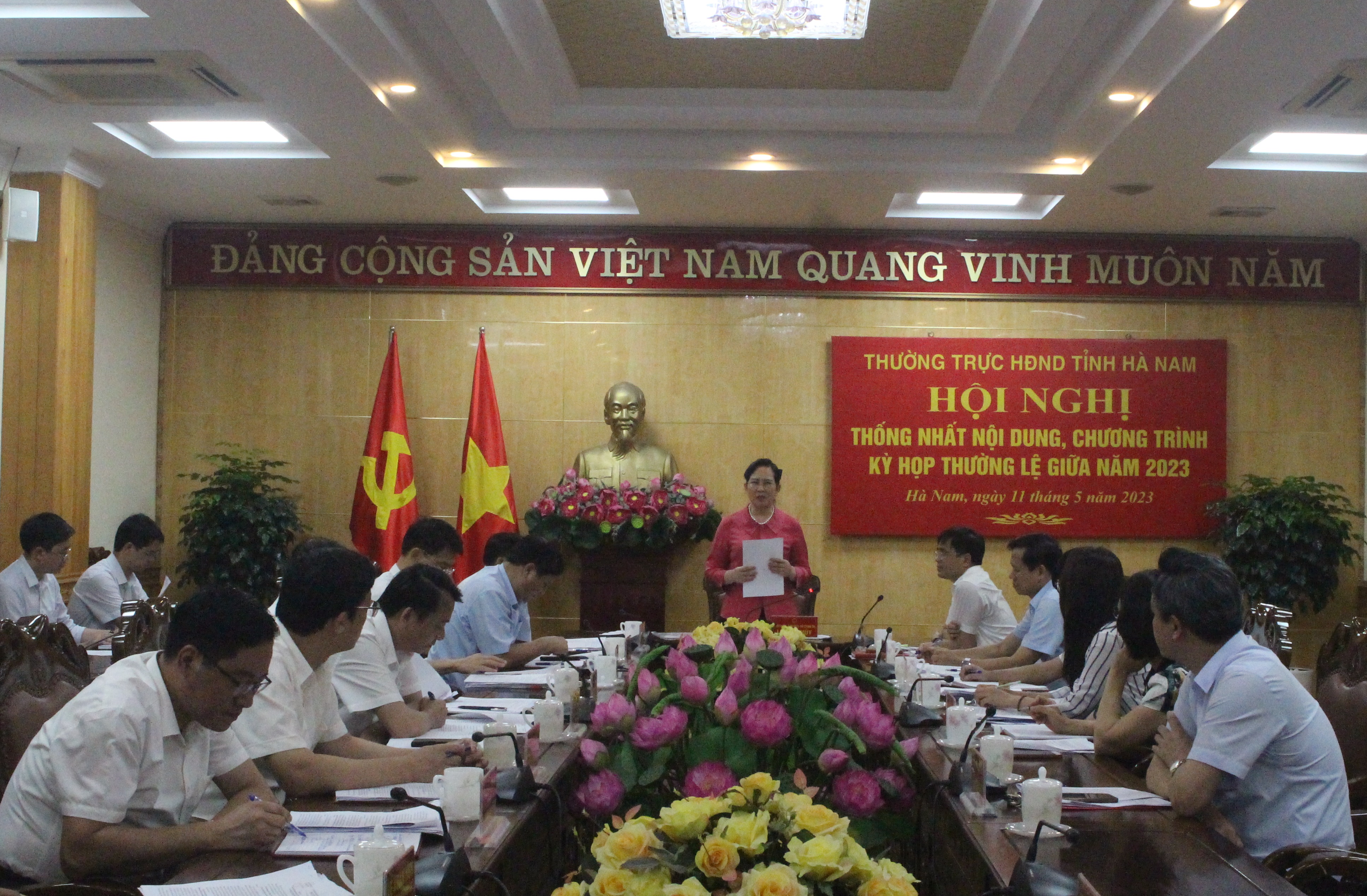 thuy-thongnhatky13.JPG