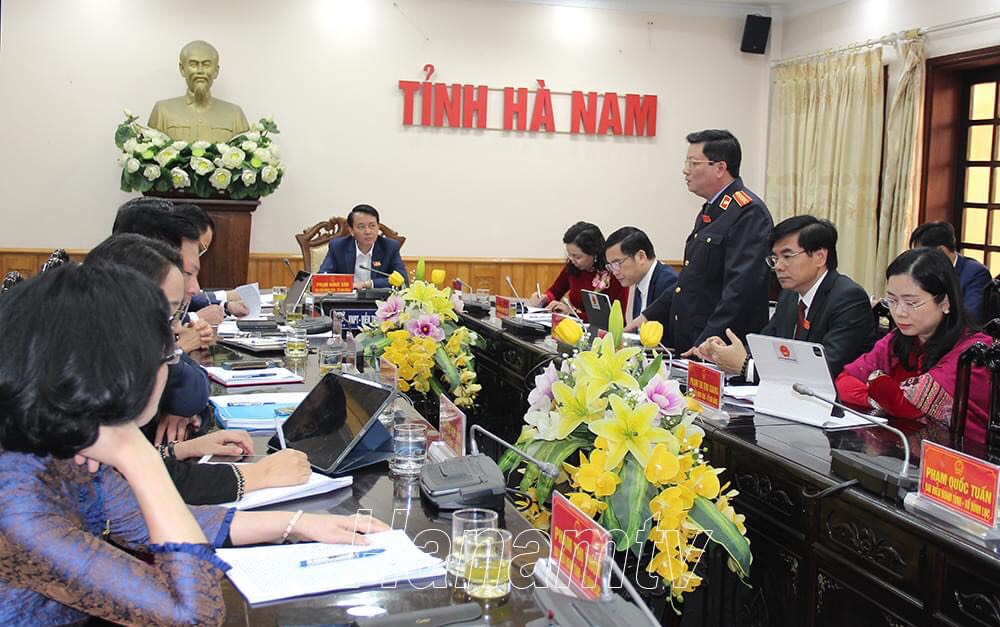 tobinhluc_ngay2ky11.jpg